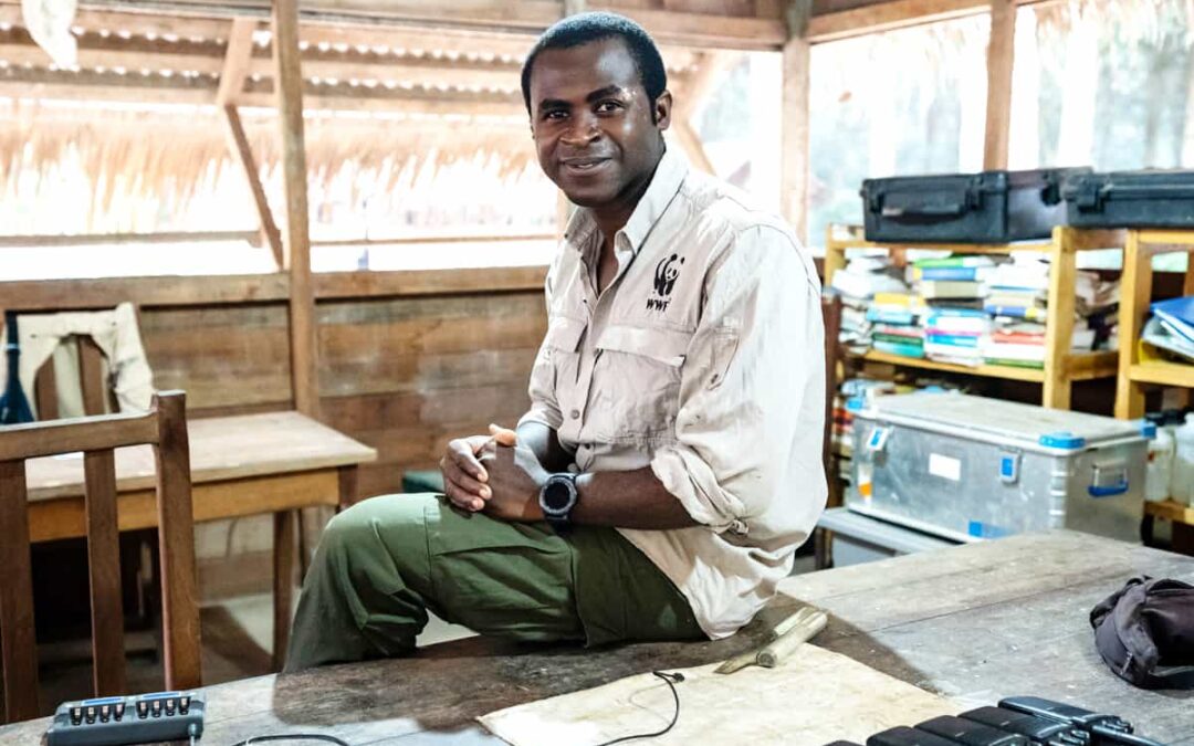 Terrence Fuh, Leiter des Gorilla-Habitatprogramms