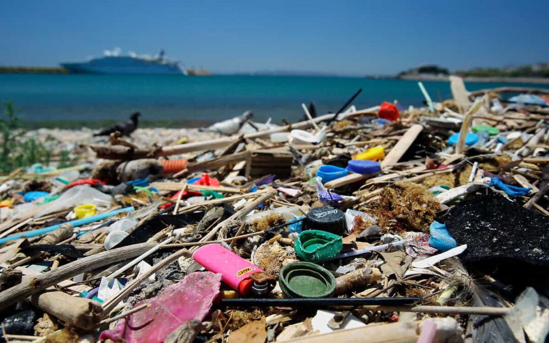 Plastic waste on a beach in the Greece_WW284401 © Milos Bicanski WWF-UK