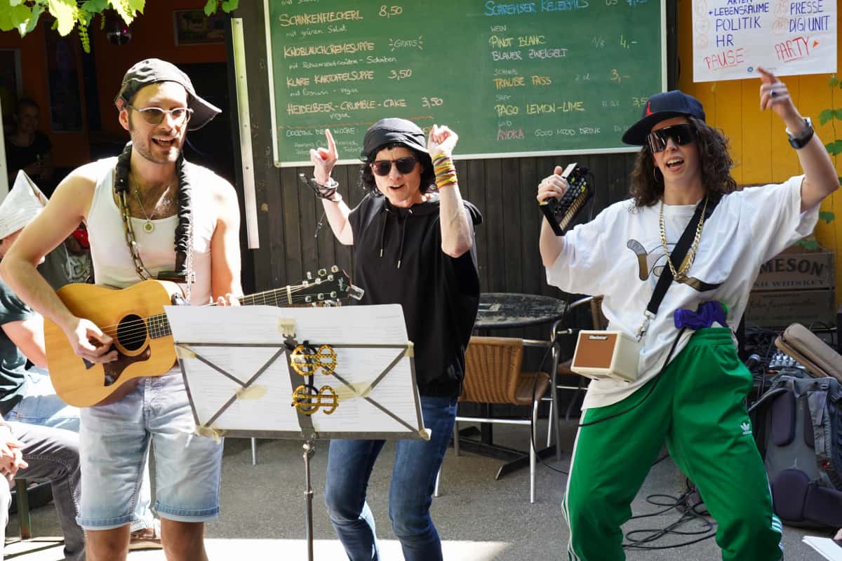 Dominik mit Kolleginnen am WWF-Frühlingsfest Georg Scattolin am WWF Dienstfahrrad