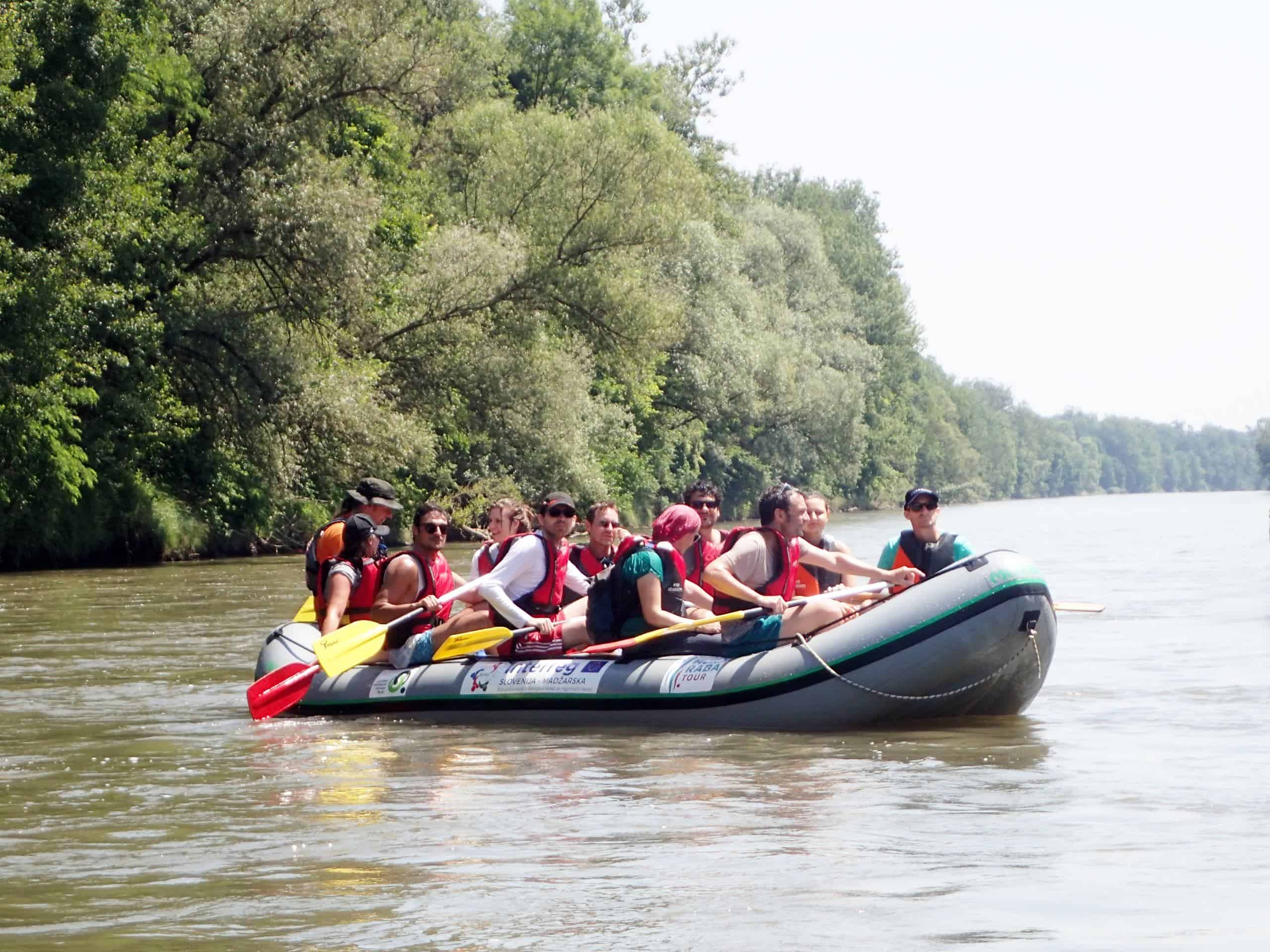 Schlauchbootfahrt WWF-Team an derMur Georg im Interview