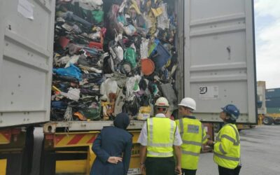 Neuer Interpol-Report zeigt: Plastikmüll-Mafia im Aufwind