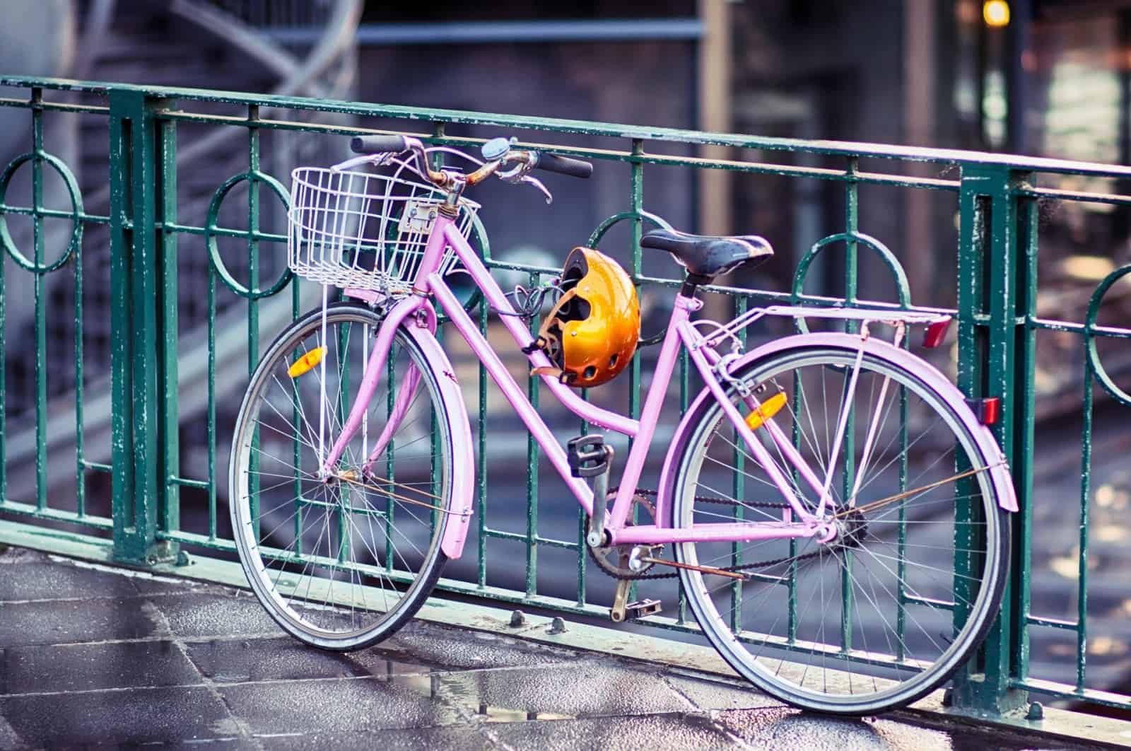 Umsteigen auf Öffis und Fahrrad, © by pixabay