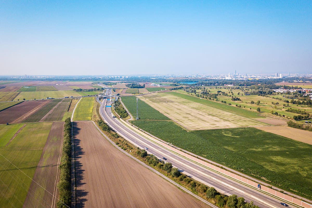 Schnellstraßen tragen massiv zum Flächenfraß bei © ChristophWisser