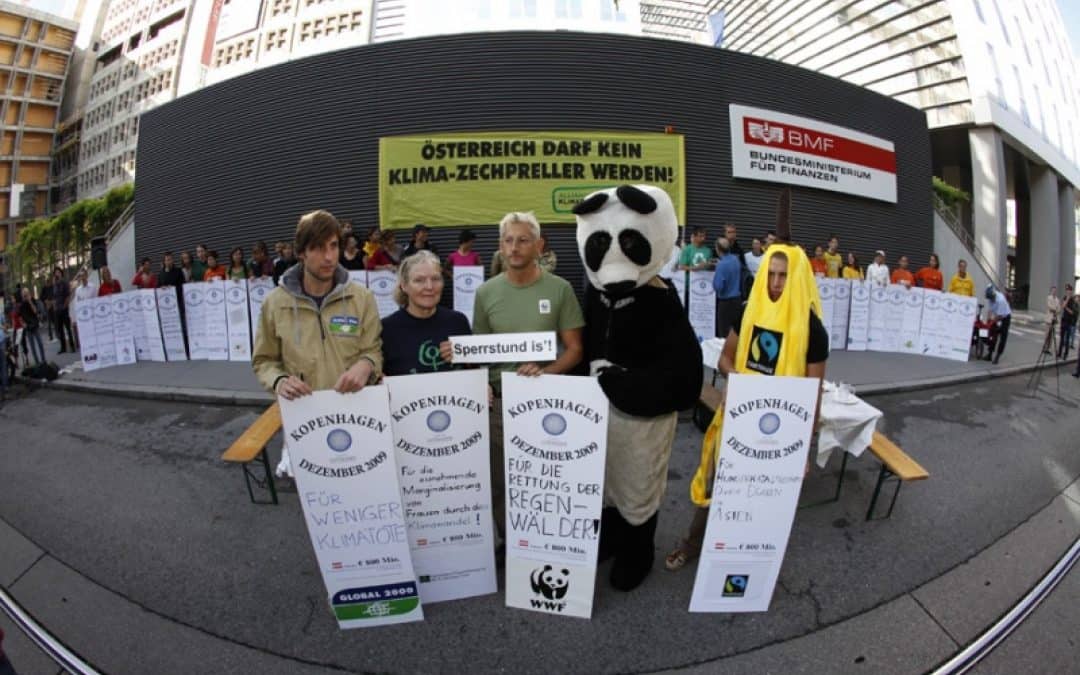 Aktion: „Sperrstund is´! Klima-Zeche zahlen“