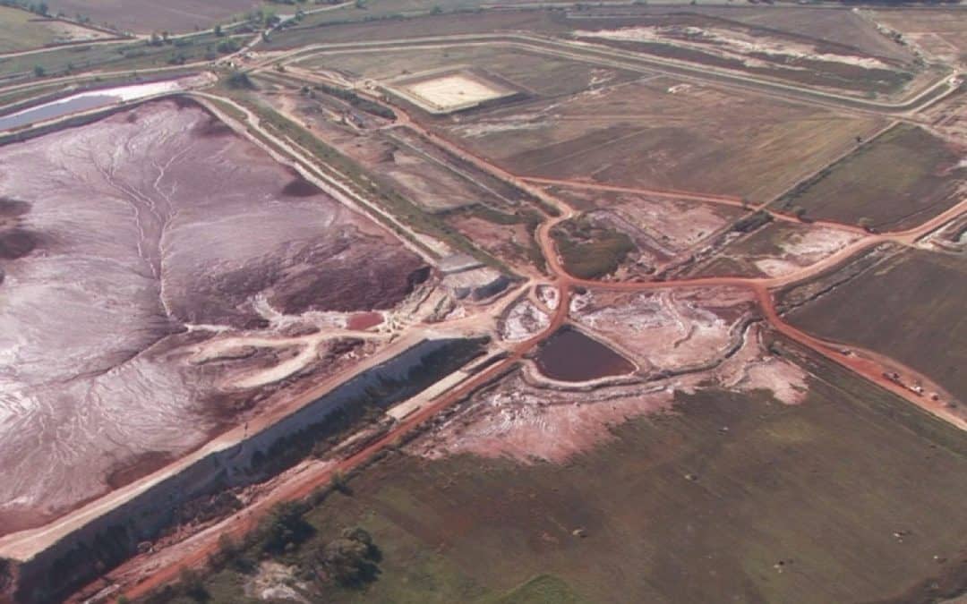 Ein Jahr Rotschlamm-Katastrophe: WWF warnt vor tickenden Zeitbomben