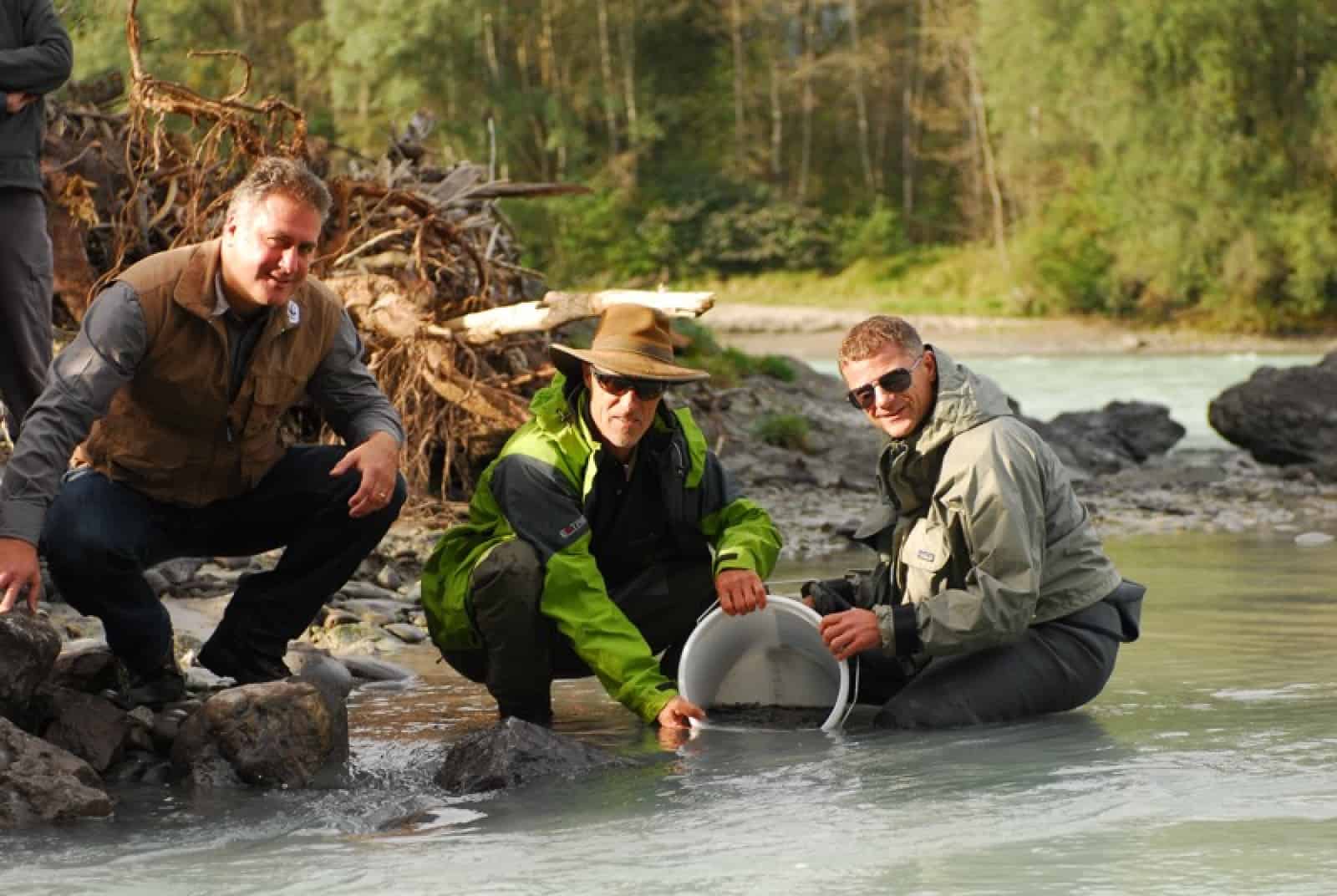 Fischbesatz am Inn mit Toni Innauer