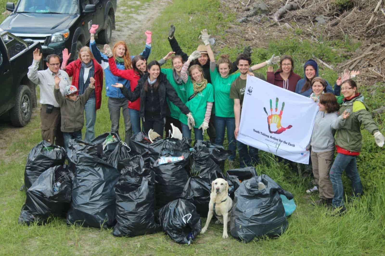 Danube-Clean-Up der WWF-Jugendgruppe YTAE_Gruppenfoto_25 Mai 2013