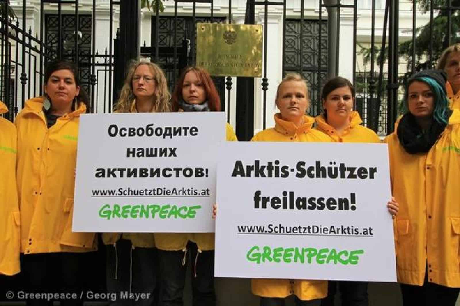 Arktis-Schützer freilassen