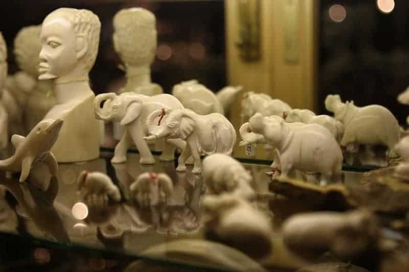 Elfenbeinfiguren © Folke Wulf / WWF-Canon Elfenbeinfiguren © Folke Wulf / WWF-Canon