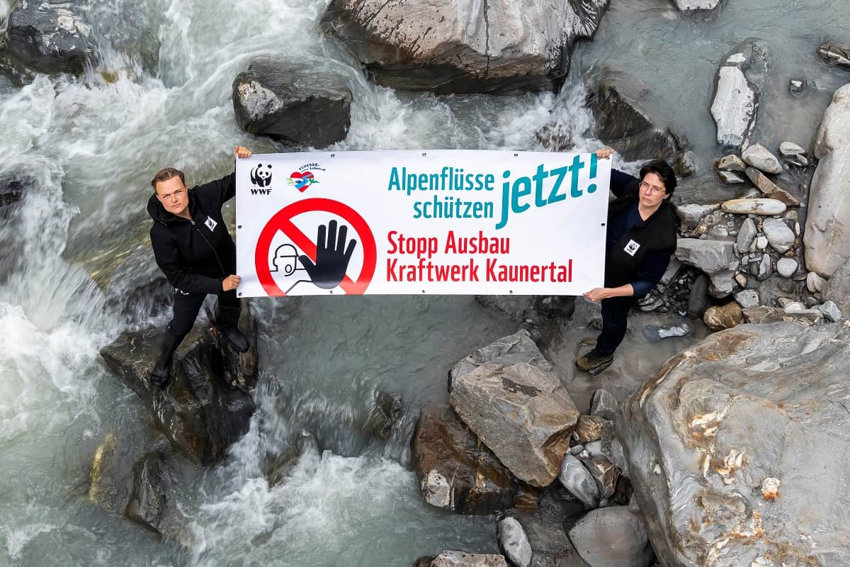 links: Marianne Götsch; rechts: Bettina Urbanek, Gurgler Ache - Kraftwerksausbau Kaunertal (c) Sebastian Frölich