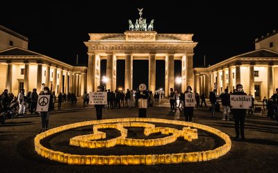 Wahrzeichen weltweit für Klimaschutz im Dunkeln – Bilder der WWF Earth Hour